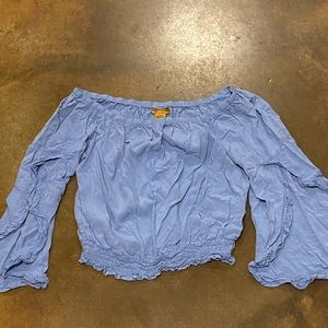 Women’s off the shoulder wrangler crop. Size L